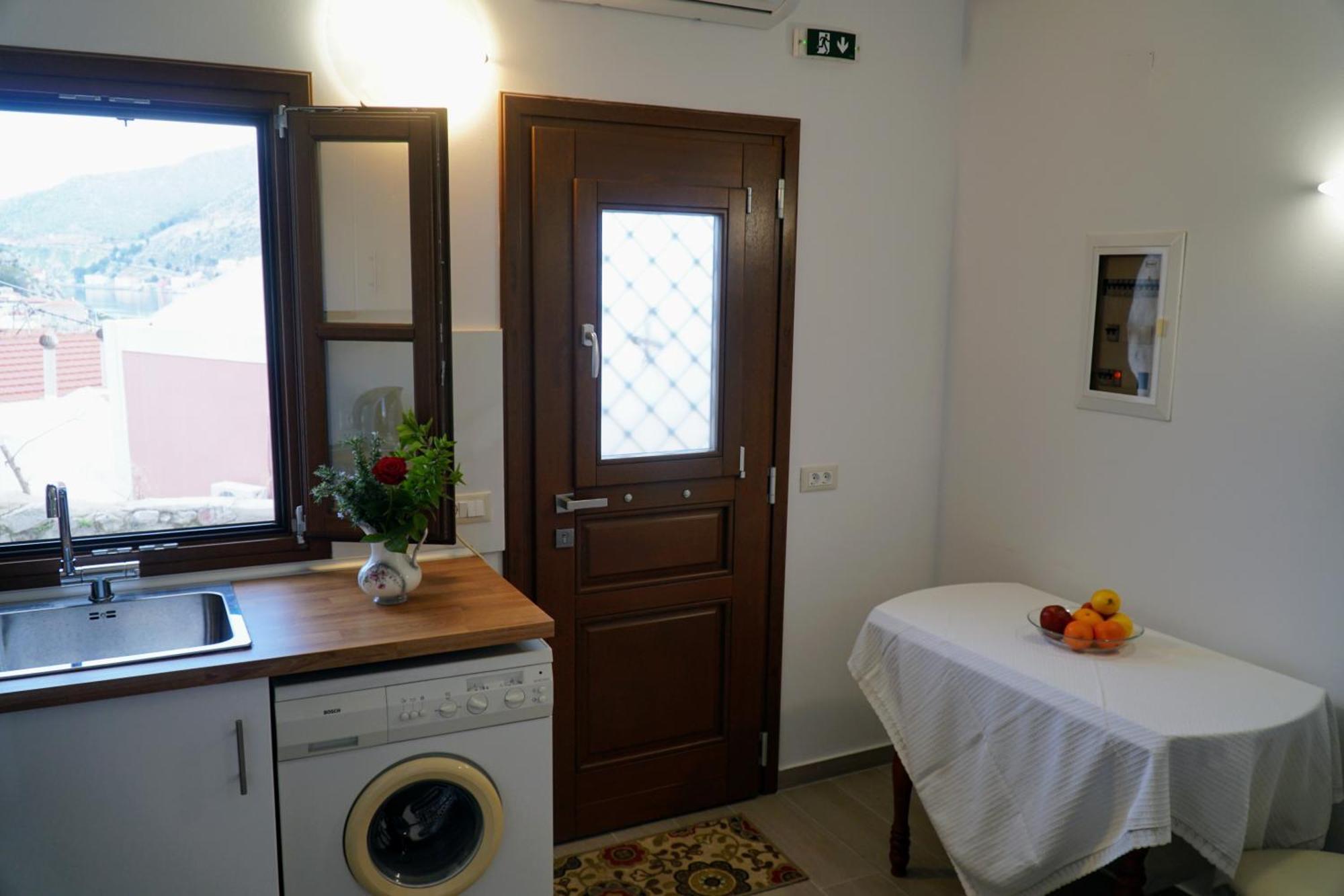 Oceanis Apartment Symi Exterior foto